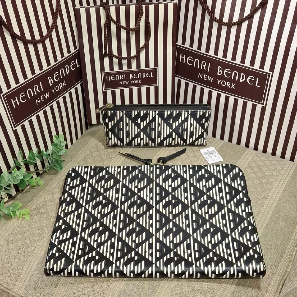 Bundle Henri Bendel West 57th Modern Monogram 13